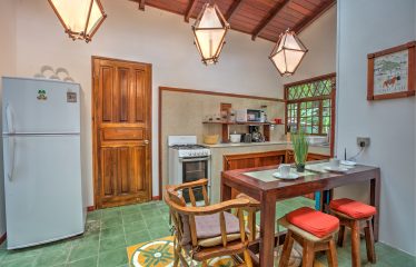 Playa Chiquita Lifestyle & Business – 4 Apartments Fully Equipped