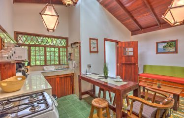 Playa Chiquita Lifestyle & Business – 4 Apartments Fully Equipped