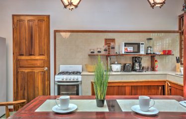 Playa Chiquita Lifestyle & Business – 4 Apartments Fully Equipped