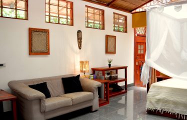 Playa Chiquita Lifestyle & Business – 4 Apartments Fully Equipped